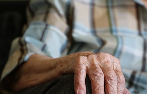 У двух жителей дома престарелых в Эстонии выявили коронавирус