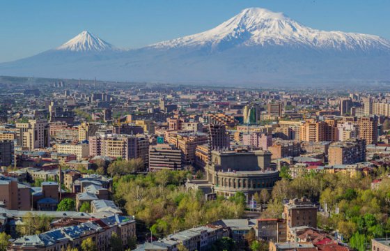 Оппозиция в Армении объявила о начале «бархатной революции»