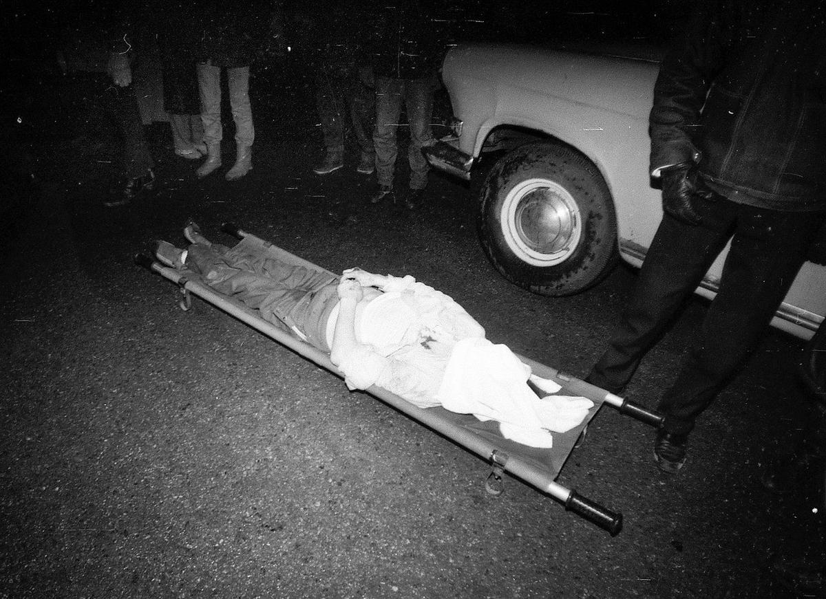 Тело погибшего у телебашни, 13 января 1991 года. Фото из архива Паулюса Лилейкиса
