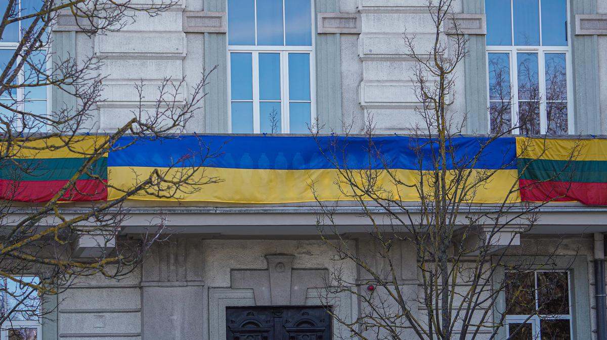 Литва высылает российского посла и закрывает консульство в Клайпеде