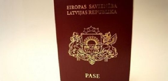 126 человек стали гражданами Латвии