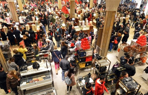 Жители США потратили 5 млрд долларов на онлайн-шопинг в черную пятницу