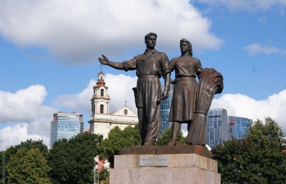 На следующей неделе решится вопрос, быть ли советским скульптурам на Зеленом мосту в Вильнюсе