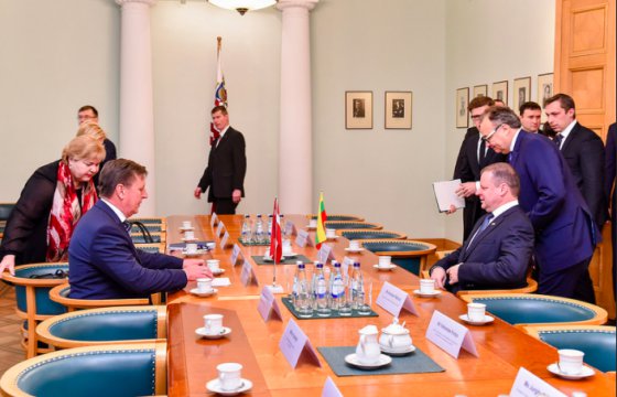 Премьеры Латвии и Литвы решили ускорить подписание договоров о границе и экономическом сотрудничестве