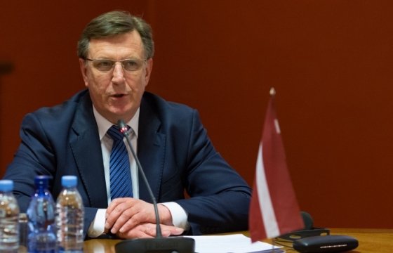 Премьер Латвии ответил на упреки профсоюзов медиков