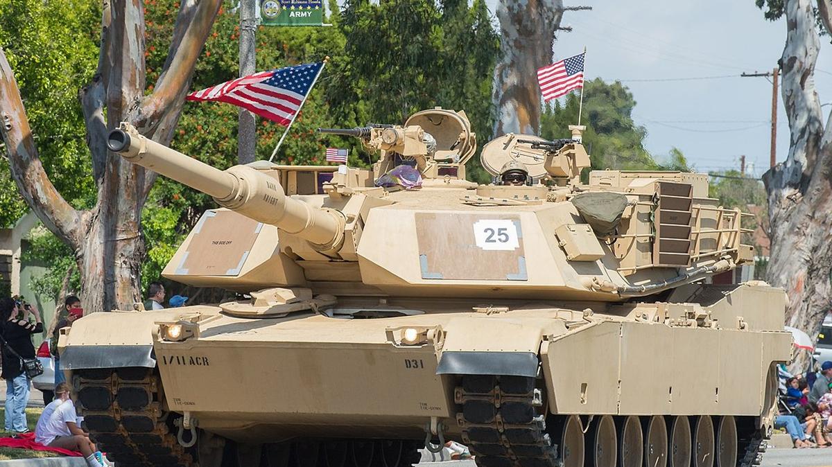 США начнут обучение украинских военных на танках Abrams в ближайшие недели. Подготовку пройдут около 250 солдат