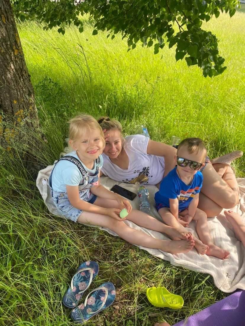 Елена Ванькова с детьми