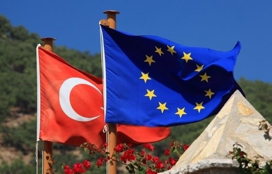 ARD: Еврокомиссия предложит отмену визового режима с Турцией