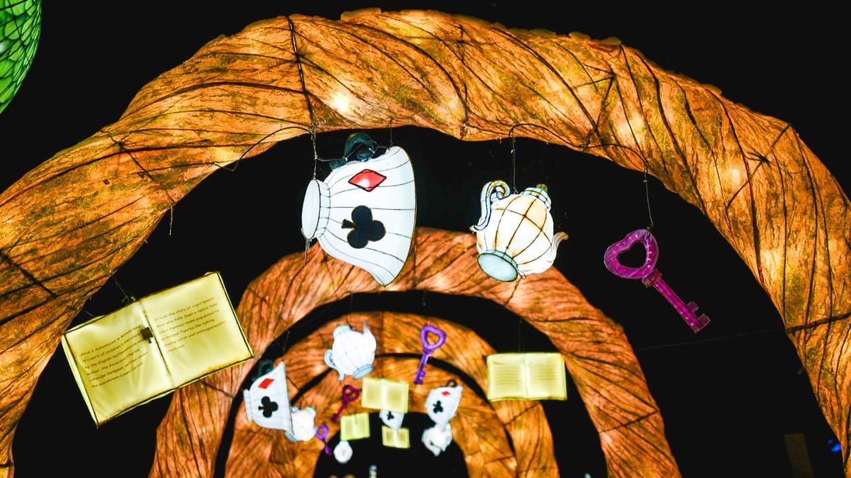 Куда сходить и что посмотреть во время праздников в Таллинне — волшебный лес, фестиваль света, сказочные дворики и выставка рождественского печенья