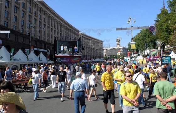 Киевским официантам запретили обращаться к клиентам на иностранном языке