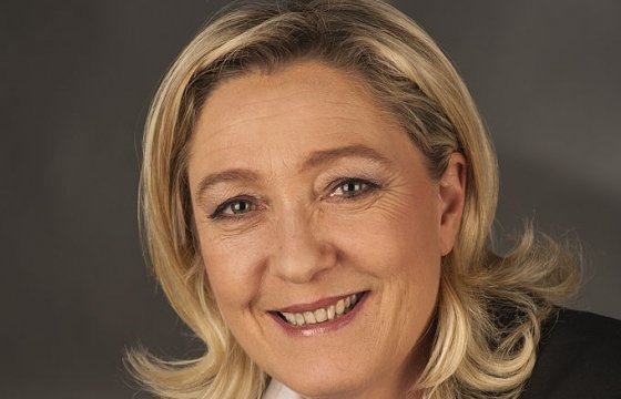 Лидер французских ультраправых Марин Ле Пен обещает вернуть Франции франк